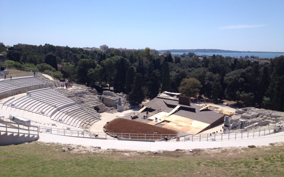 Prenotate il vostro tour guidato by night al Parco Archeologico della Neapolis!