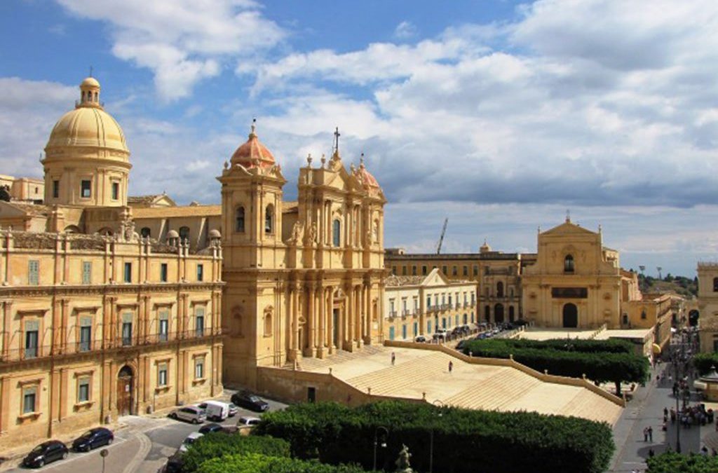 Walking around Noto