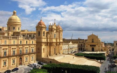 Walking around Noto